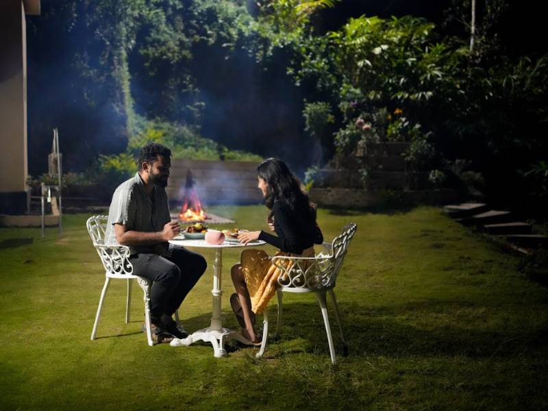 Explore Candlelight Dinner in Munnar with stay in Shola Crown