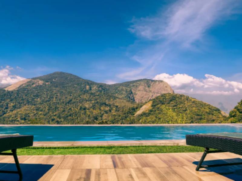 infinity pool resort Munnar