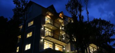 Discover Shola Crown, a luxury nature resort near Mathikettan Shola National Park